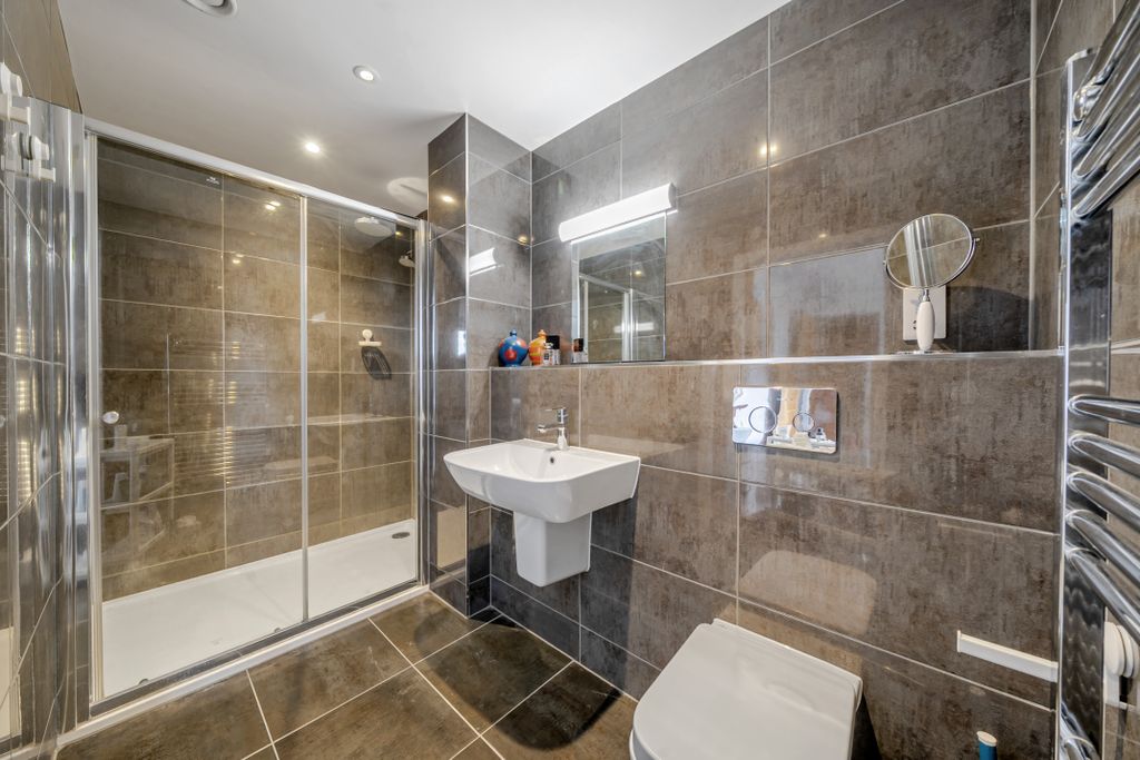 Additional image 11 of 3 bed flat for saleSouthgate Street, Winchester SO23