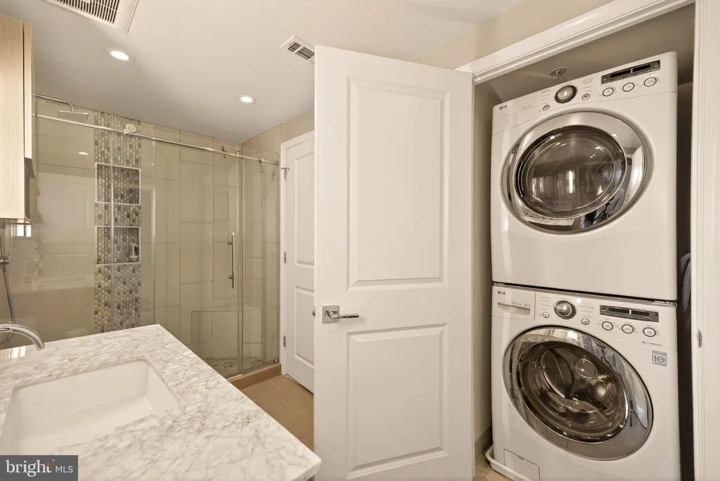 Additional image 6 of 555 Massachusetts Avenue NW Unit 1319, Washington, DC 20001