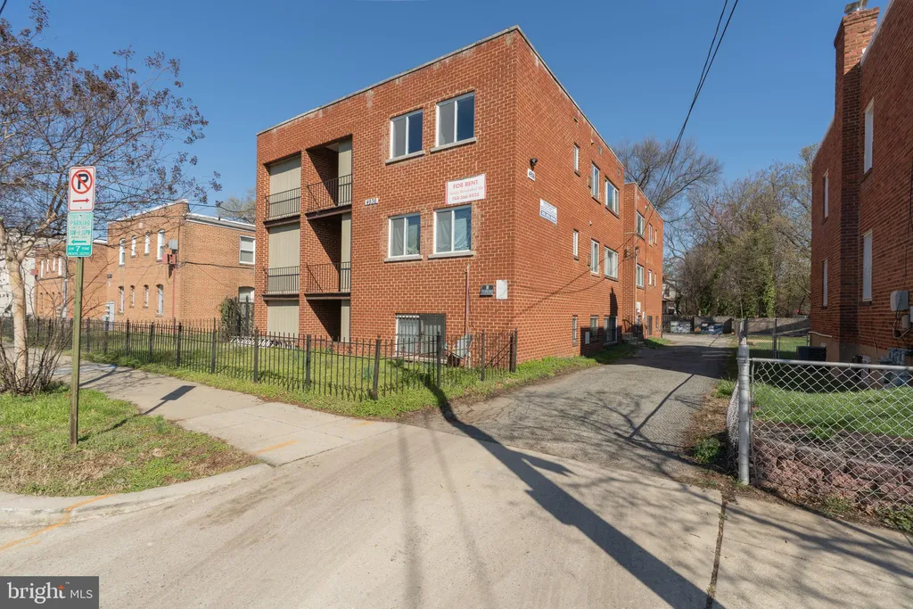 Additional image 14 of 4936 Nash Street NE Unit 9, Washington, DC 20019