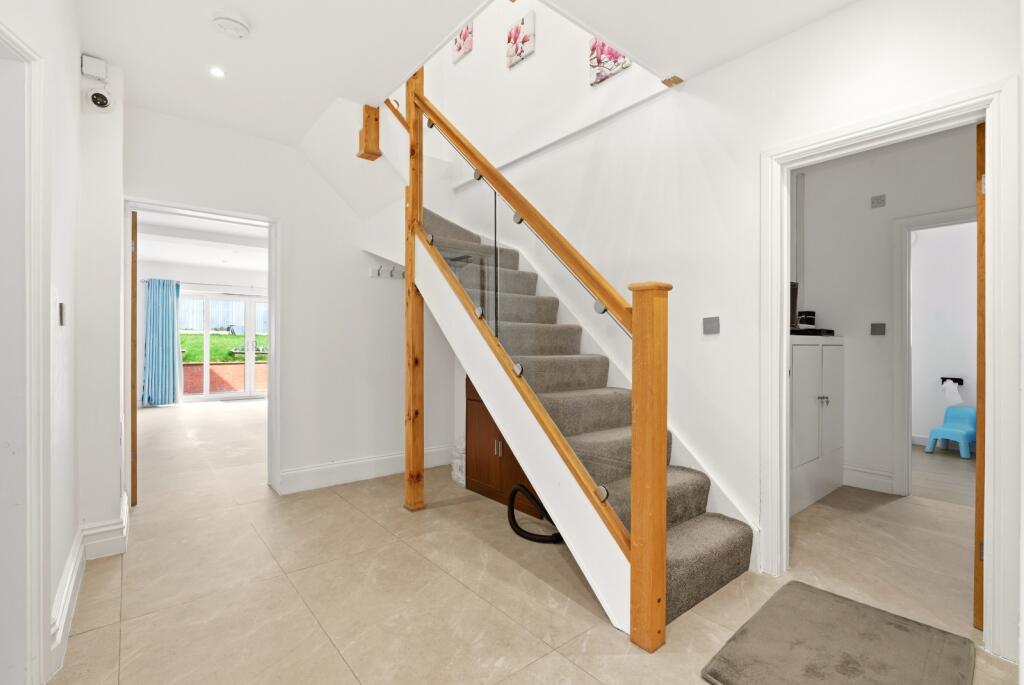 Additional image 9 of Grove Road, Harpenden, Hertfordshire, AL5