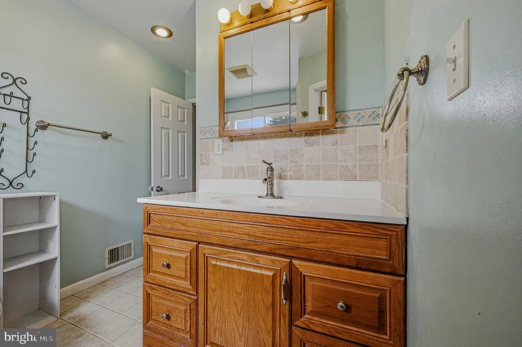 Additional image 22 of 2430 Nicholby Dr, Wilmington, DE 19808