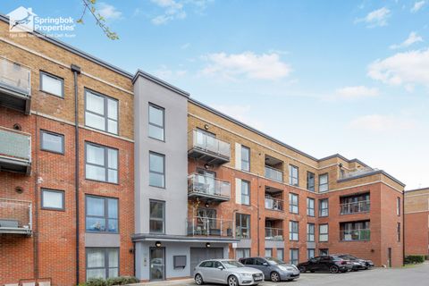 7, Arla Place, Ruislip, London The Metropolis HA4