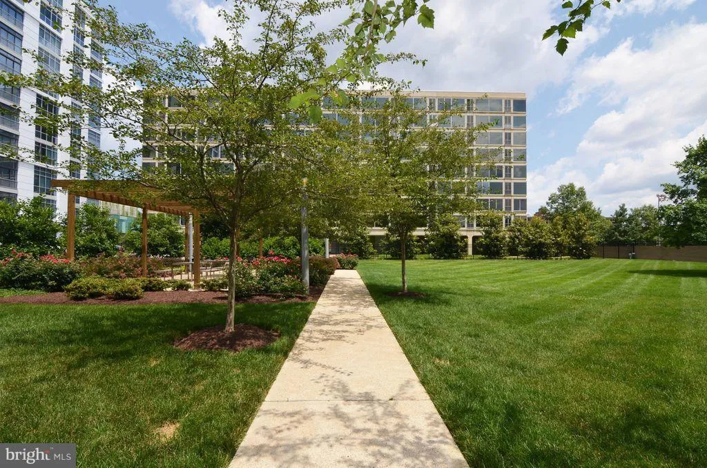 Additional image 9 of 1101 3rd Street SW Unit 305, Washington, DC 20024