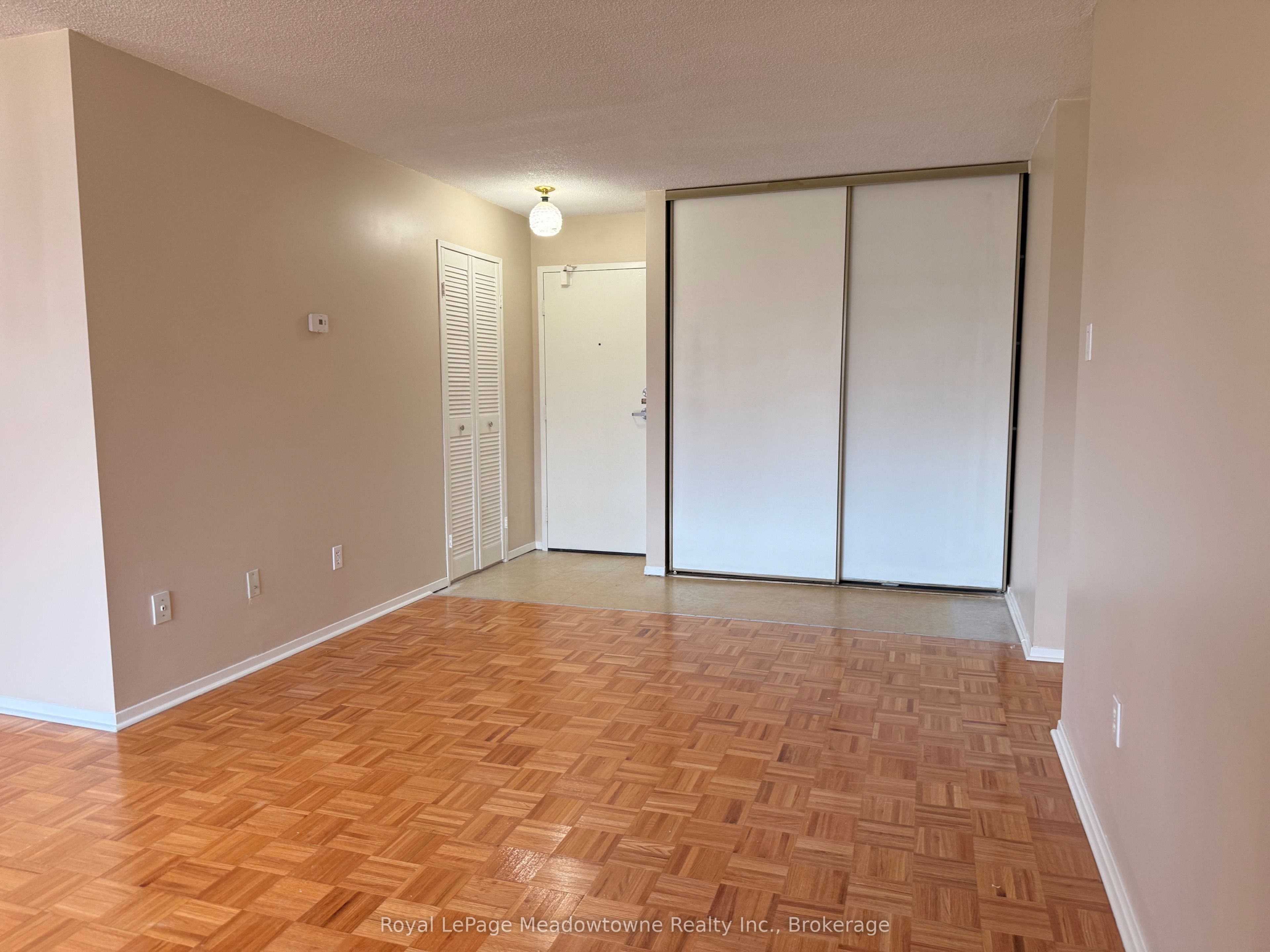 Additional image 6 of 215-2929 Aquitaine Avenue, Mississauga, ON, L5N 2C7