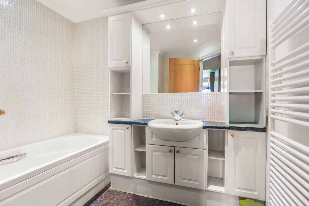 Additional image 8 of 2 bed flat for salePalmeira Avenue, Hove BN3