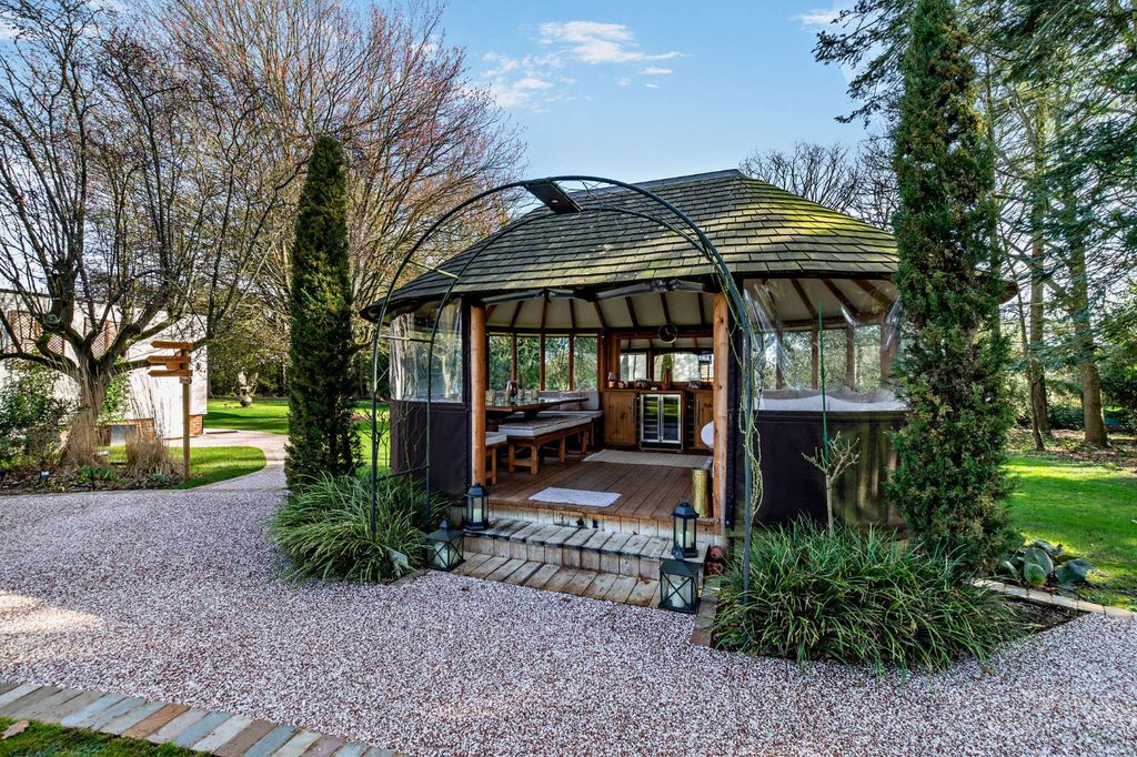 Additional image 23 of 7 bed detached house for saleClearwater Lane, Haywards Heath, West Sussex RH16