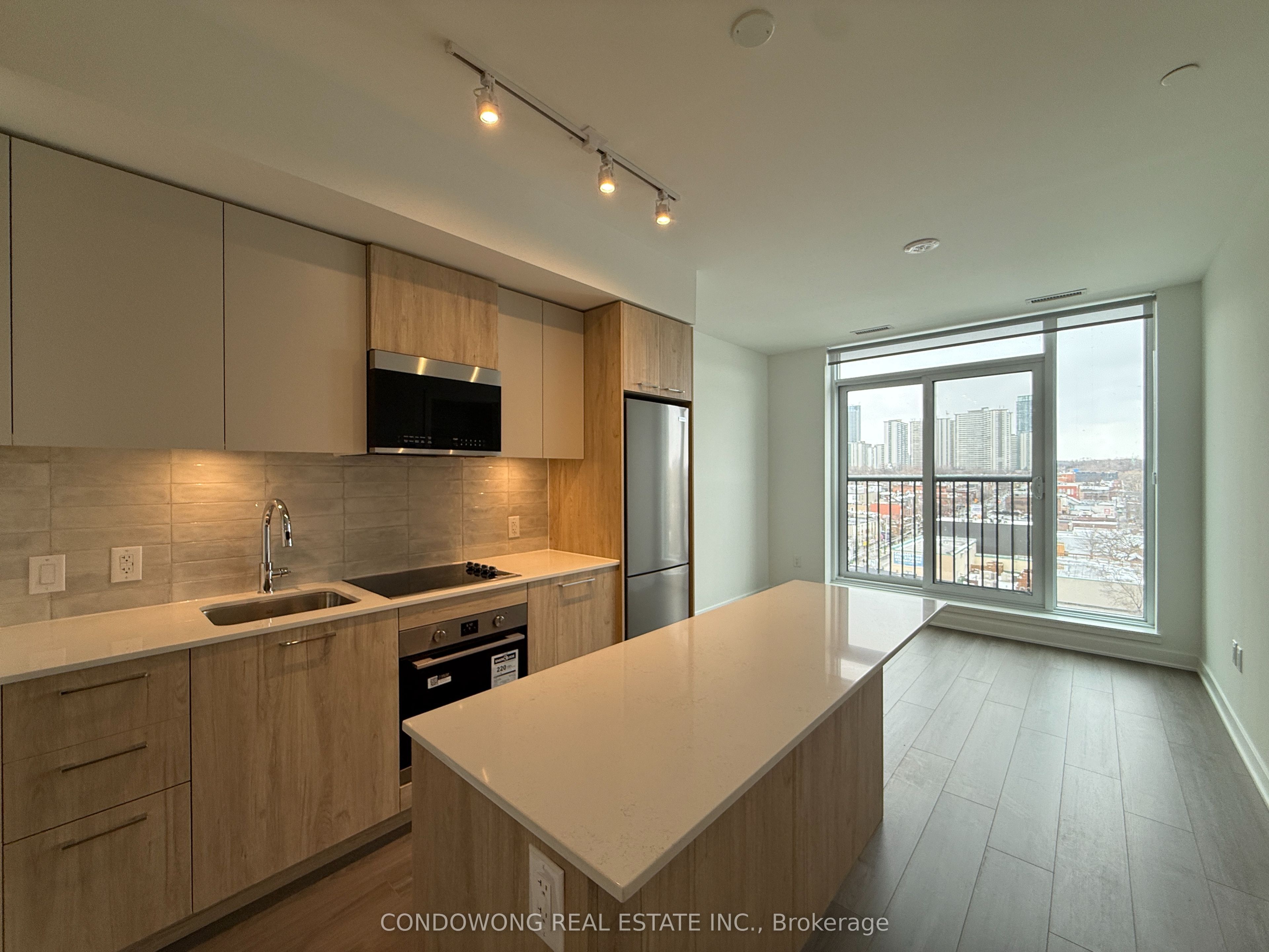 819-30 Dreamers Way, Toronto, ON, M5A 0Y7
