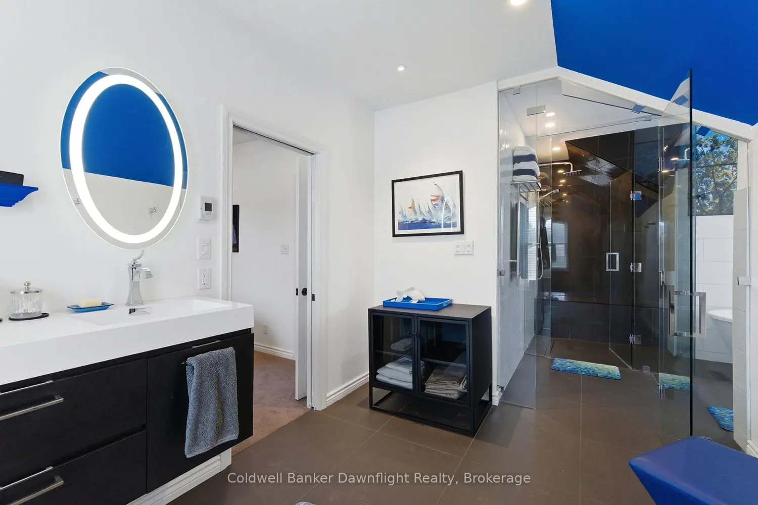 425 William Street photo 5