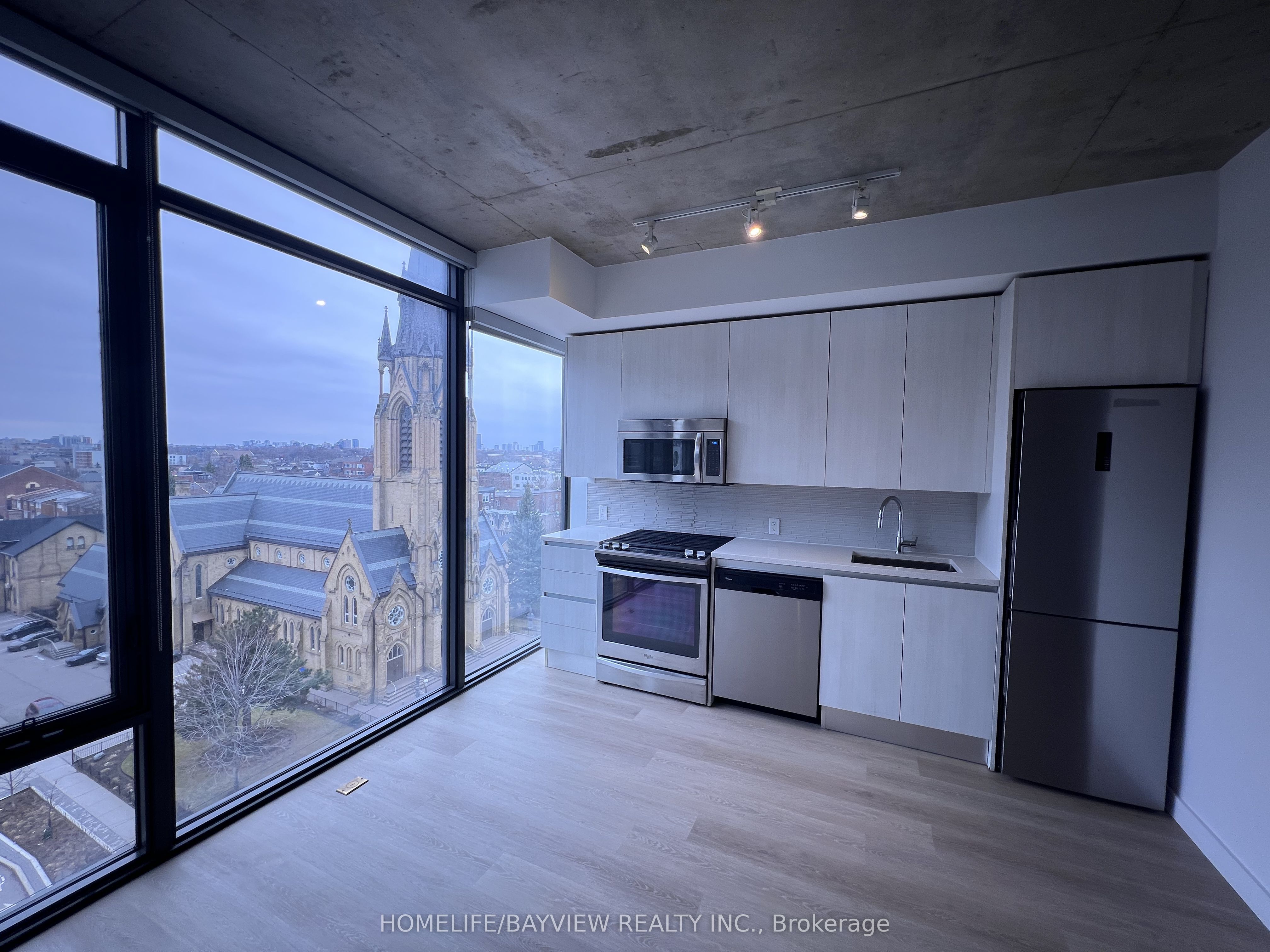 Additional image 2 of 707-111 Bathurst Street, Toronto, ON, M5V 2R1