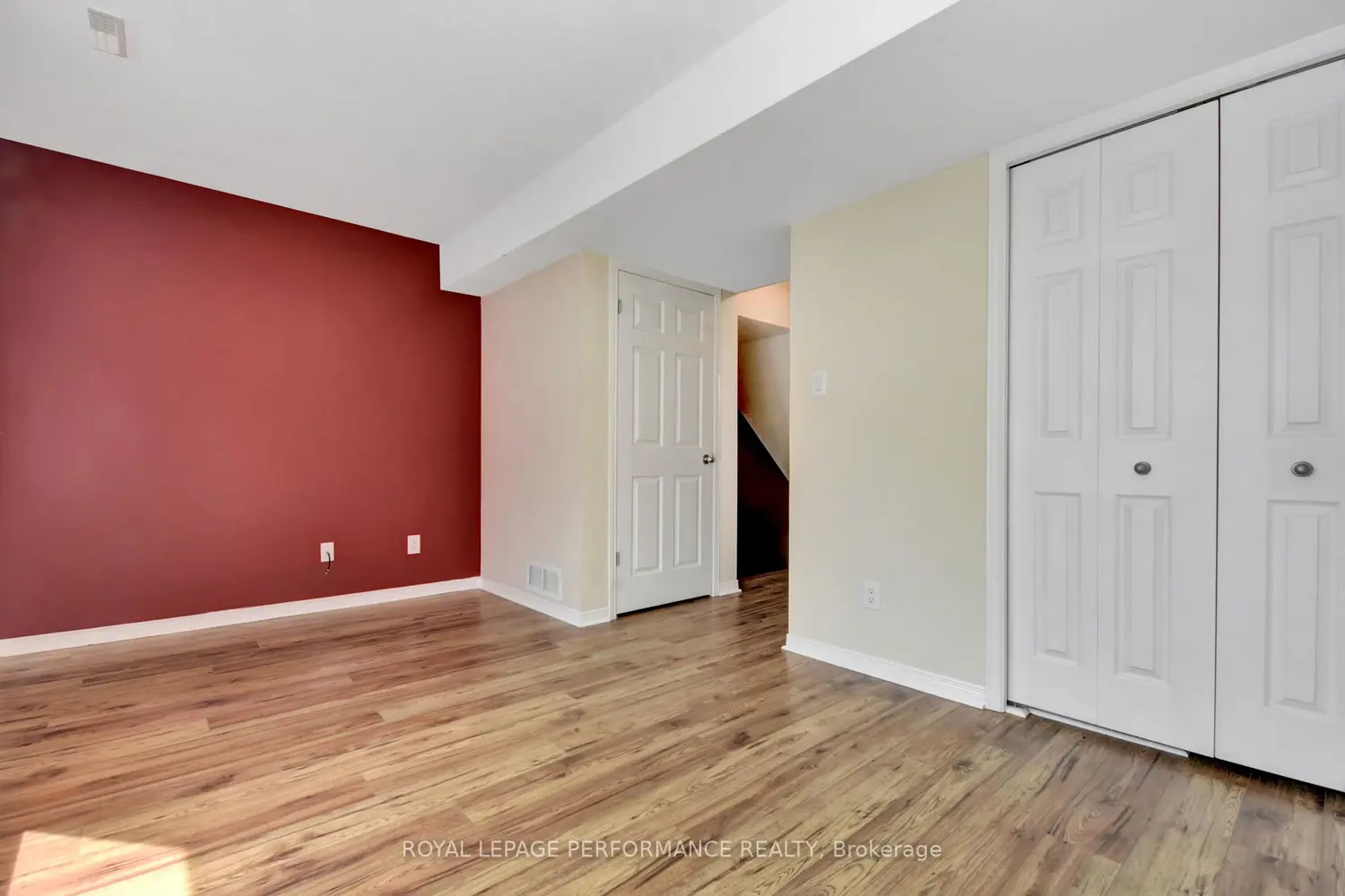 Additional image 11 of 125 Windswept Private