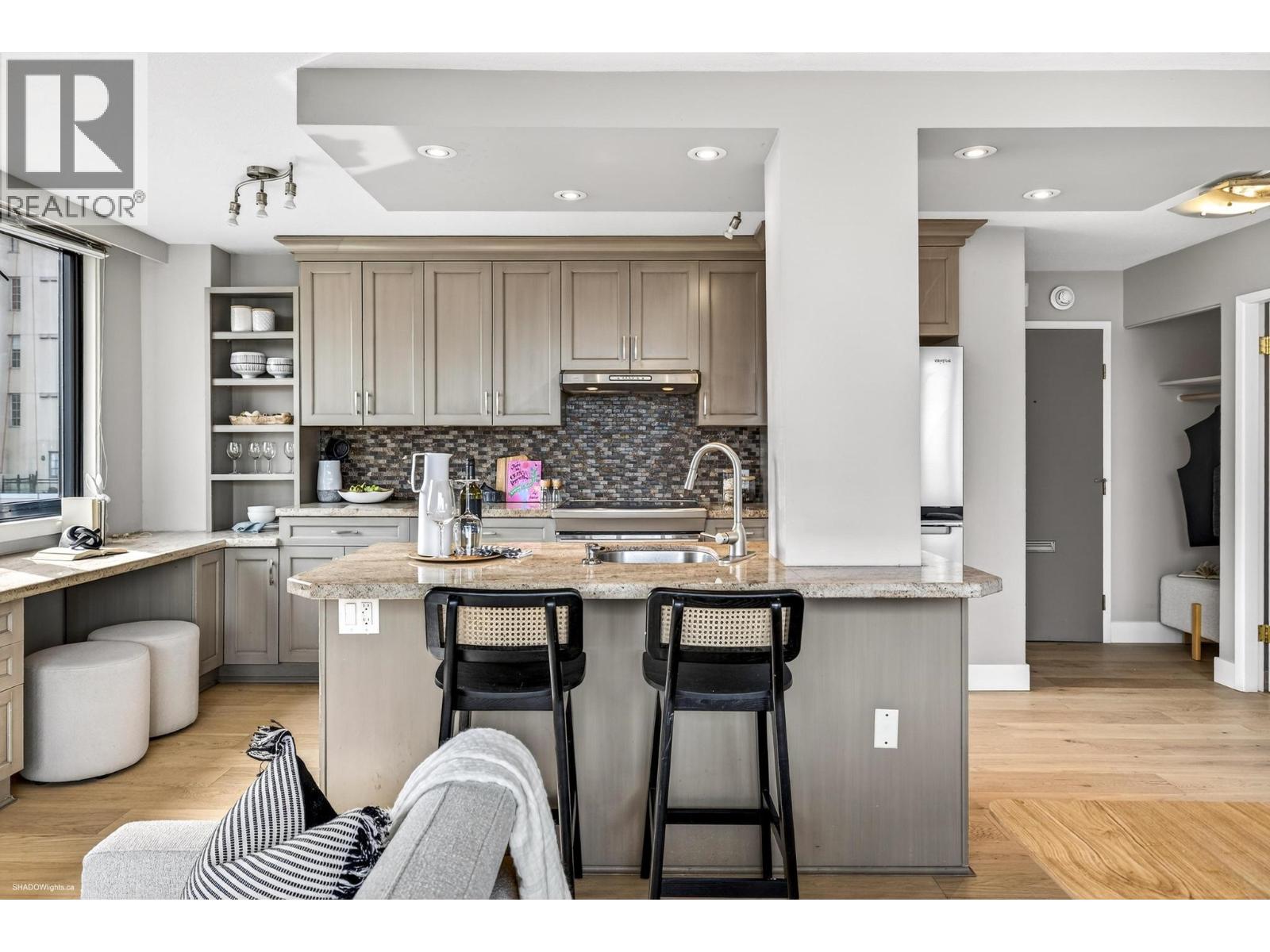 1404 1330 HARWOOD STREET