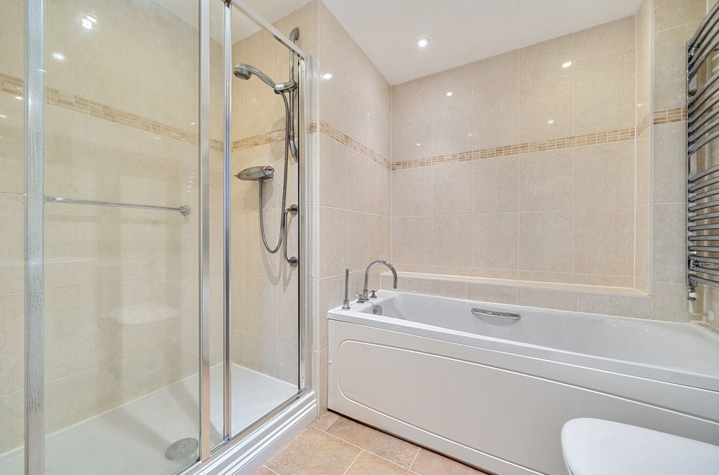 Additional image 8 of 3 bed flat for saleMilesdown Place, Winchester, Hampshire SO23