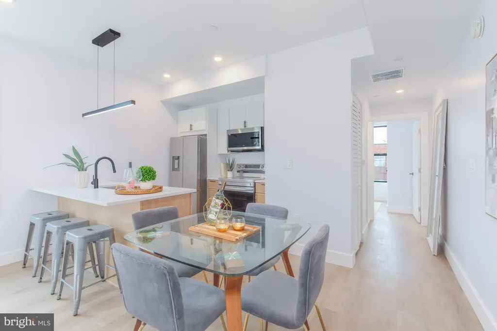 Additional image 5 of 1012 17th Place NE Unit 4, Washington, DC 20002