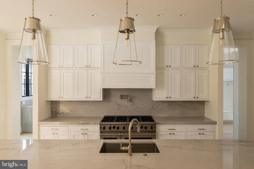 Additional image 6 of 5042 Overlook Road NW, Washington, DC 20016