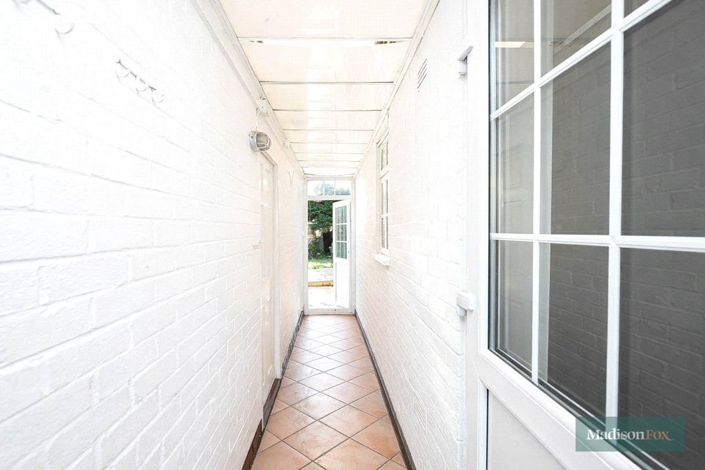 Additional image 11 of 3 bed detached house for saleAlderton Rise, Loughton, Essex IG10