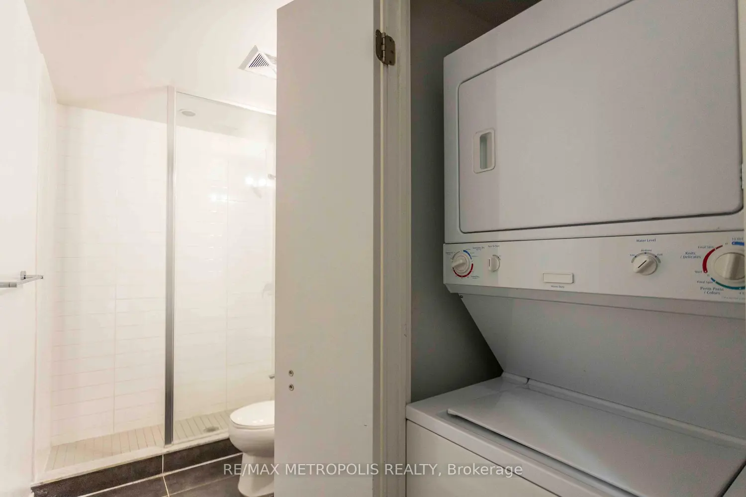 Additional image 7 of 55 East Liberty Street 813