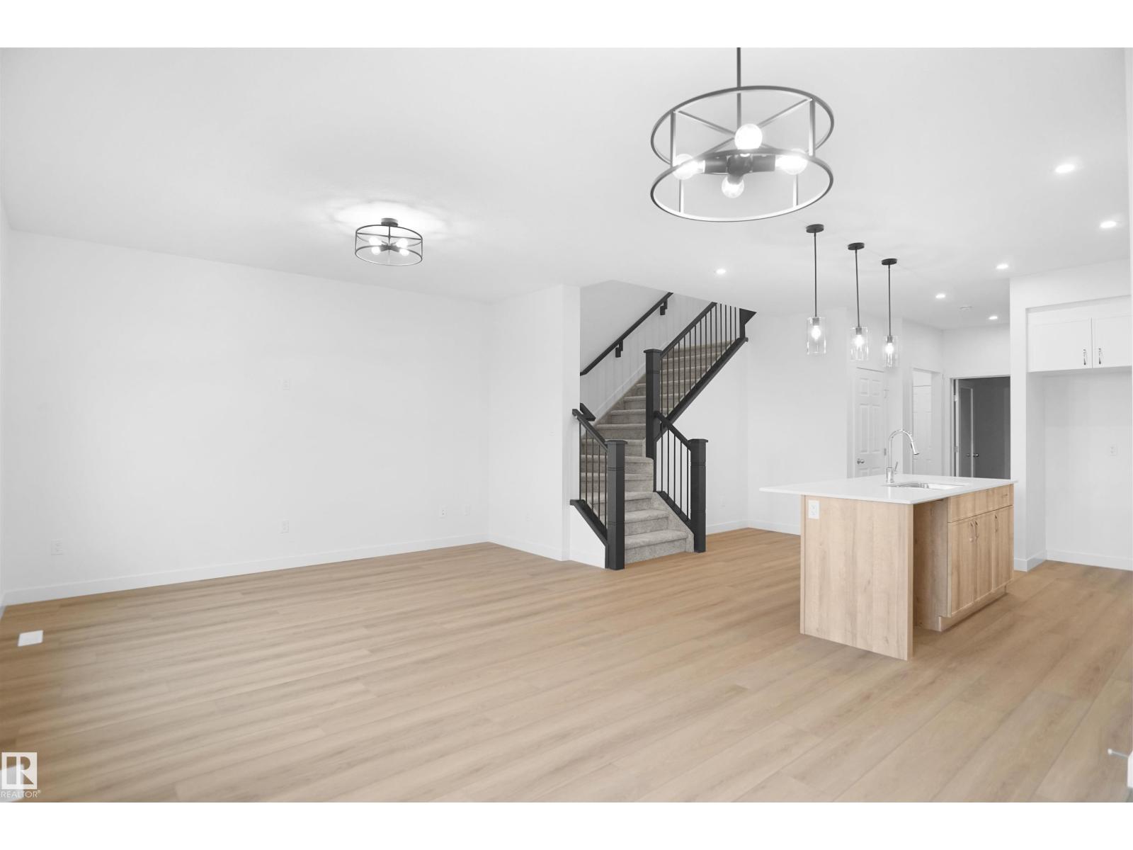 Additional image 2 of 19446 22a Avenue NW, Edmonton, AB, T6M1P9