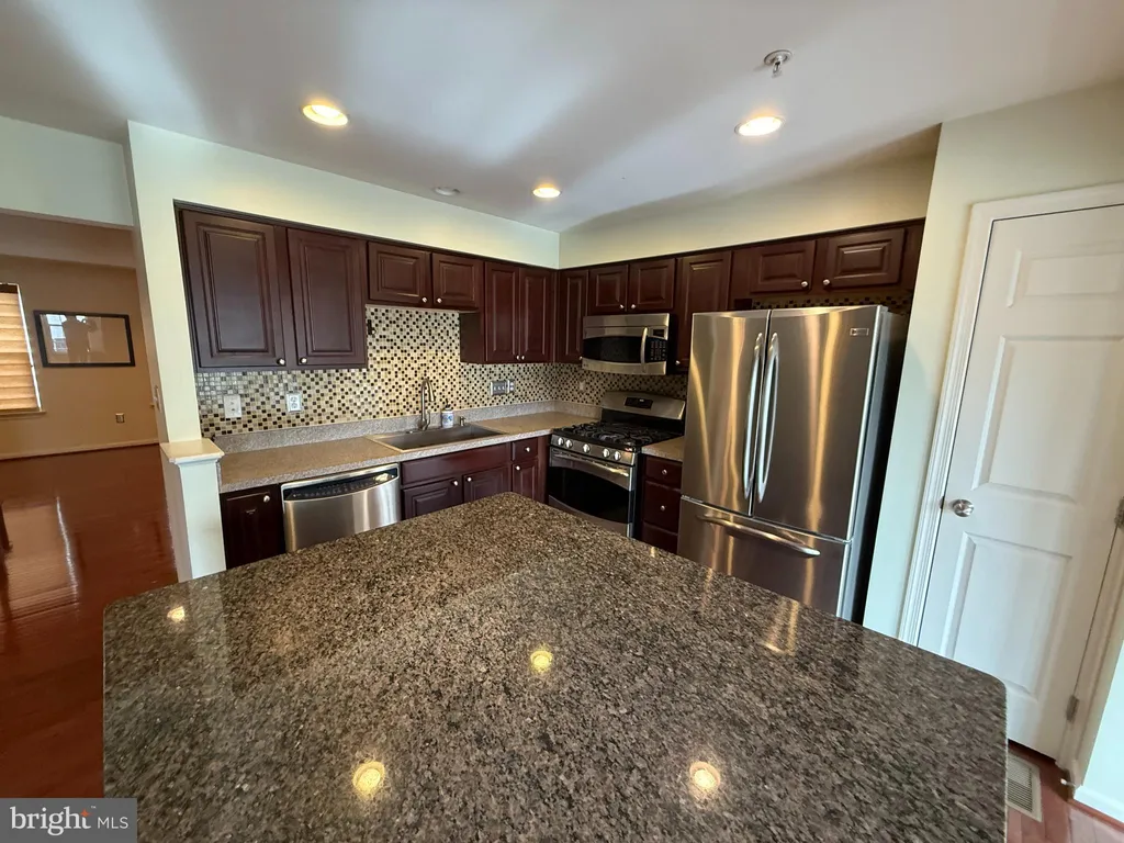 Additional image 3 of 7211 Maidstone Place Unit 201, Elkridge, MD 21075