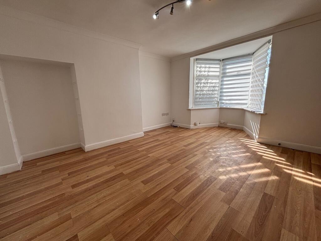 Additional image 11 of Woodhouse Road