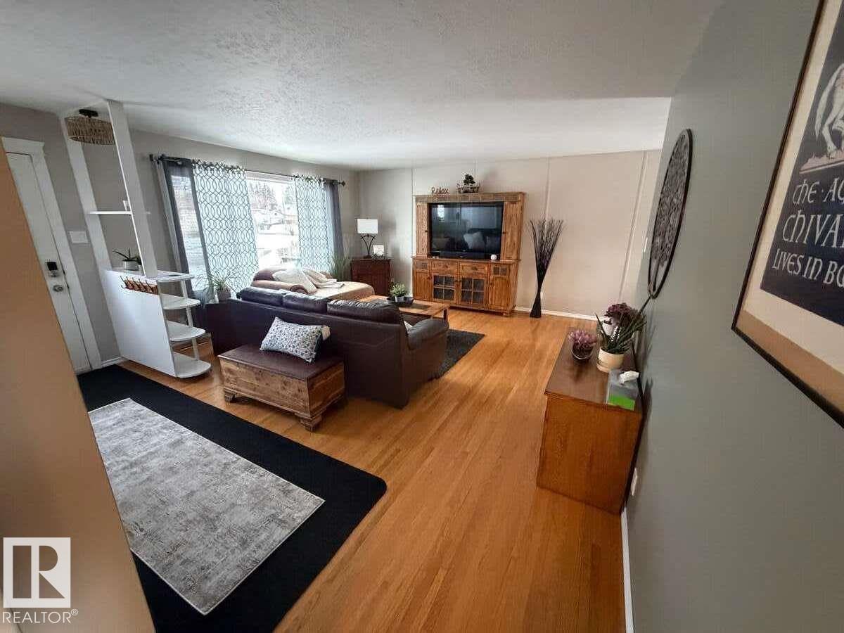 Additional image 5 of 9906 102 Street, Morinville, AB, T8R1E7
