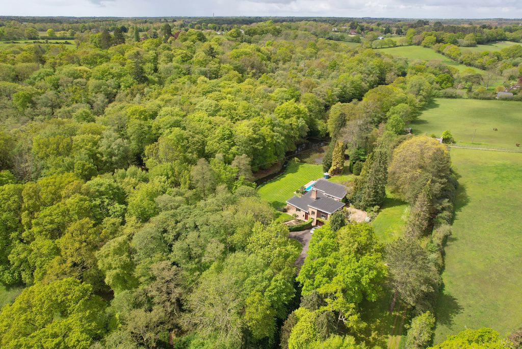 5 bed detached house for saleLower Sandy Down, Boldre, Lymington, Hampshire SO41 photo 3