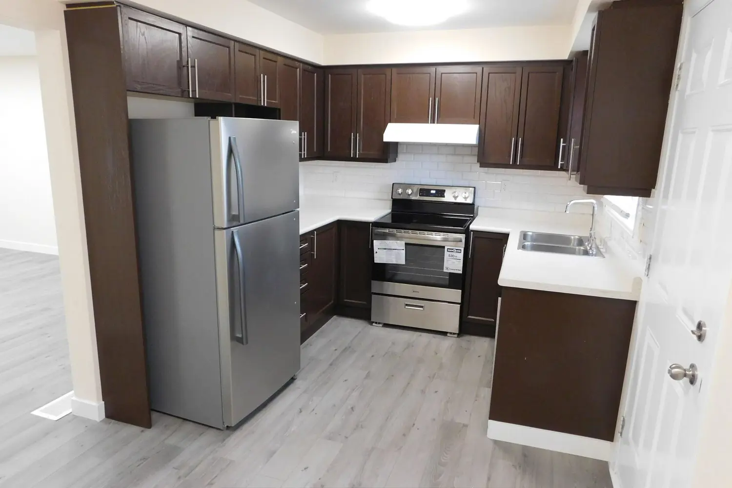 1095 Jalna Boulevard 51 photo 5
