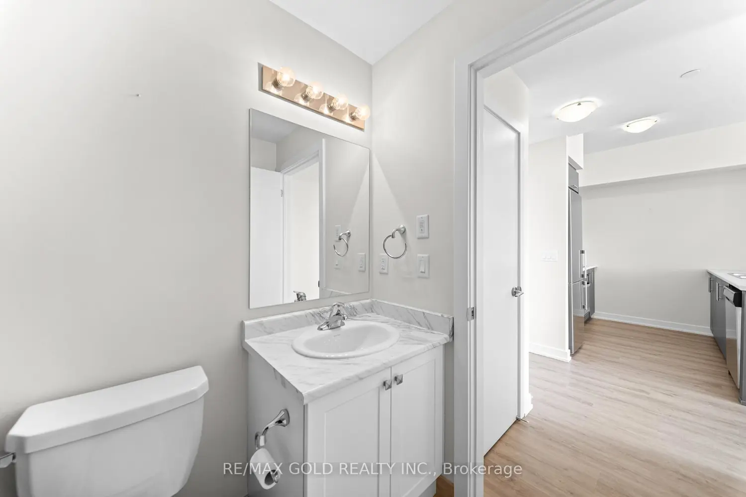 Additional image 14 of 600 North Service Road 506