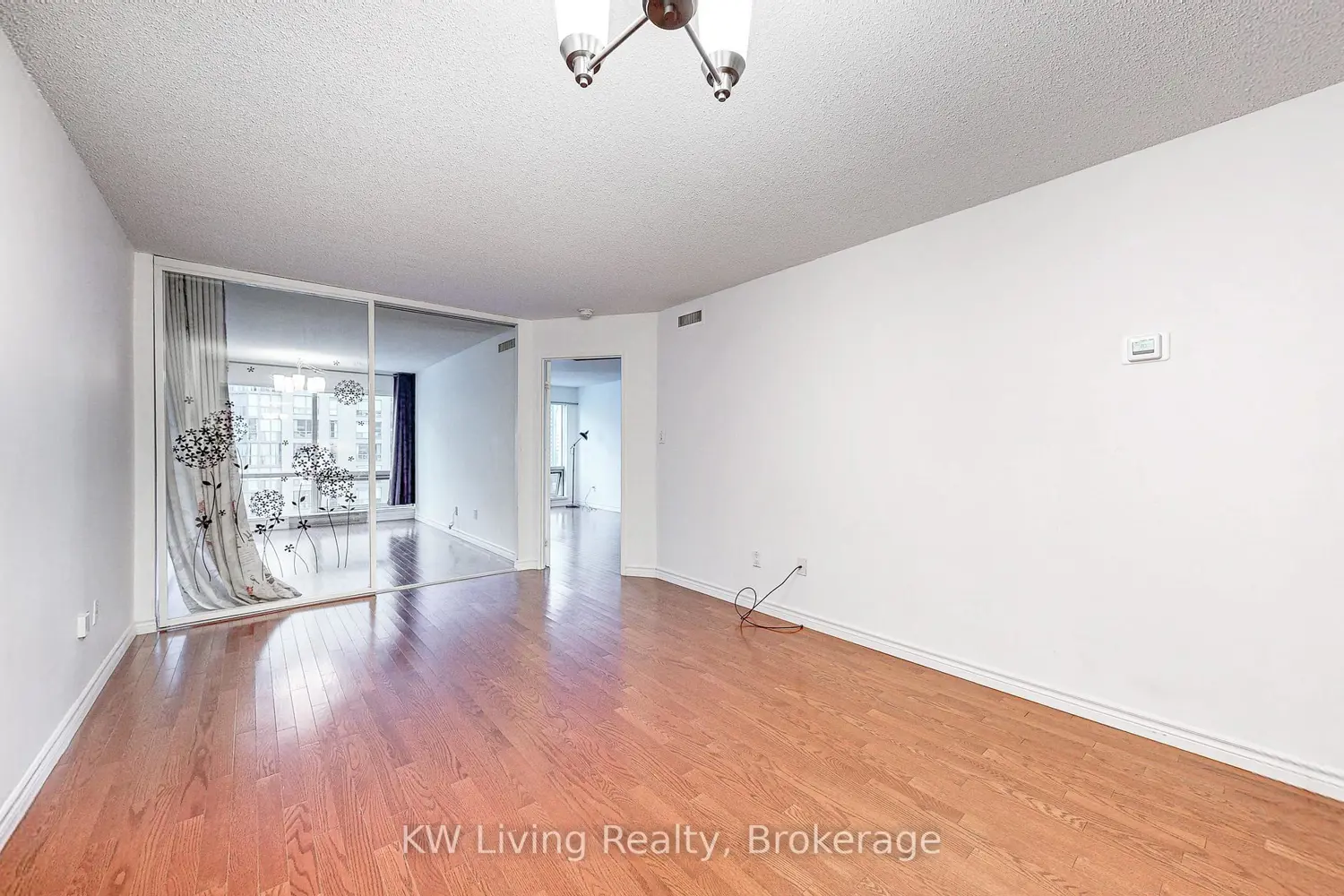 1001 Bay Street 1109 photo 4