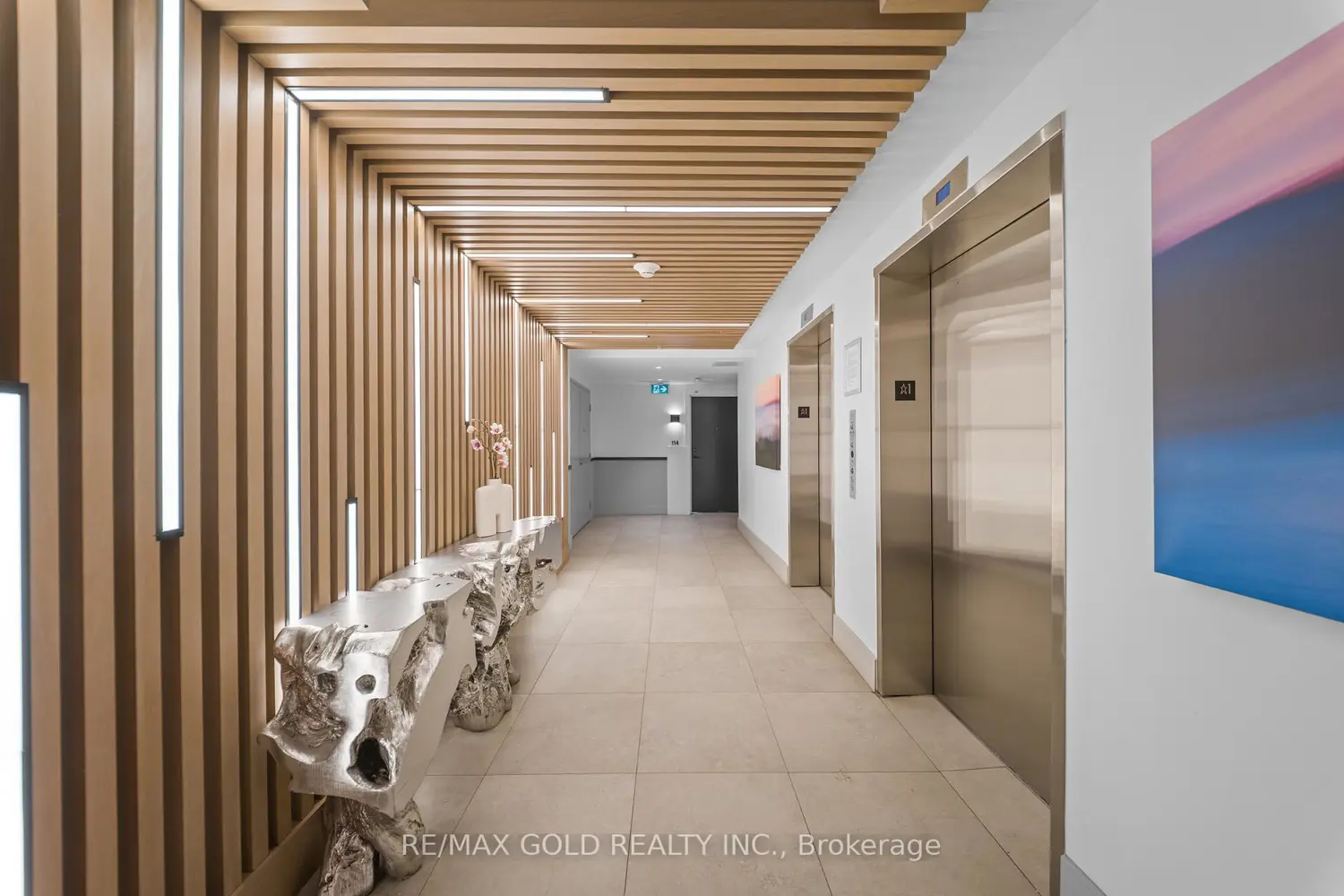 Additional image 5 of 600 North Service Road 506