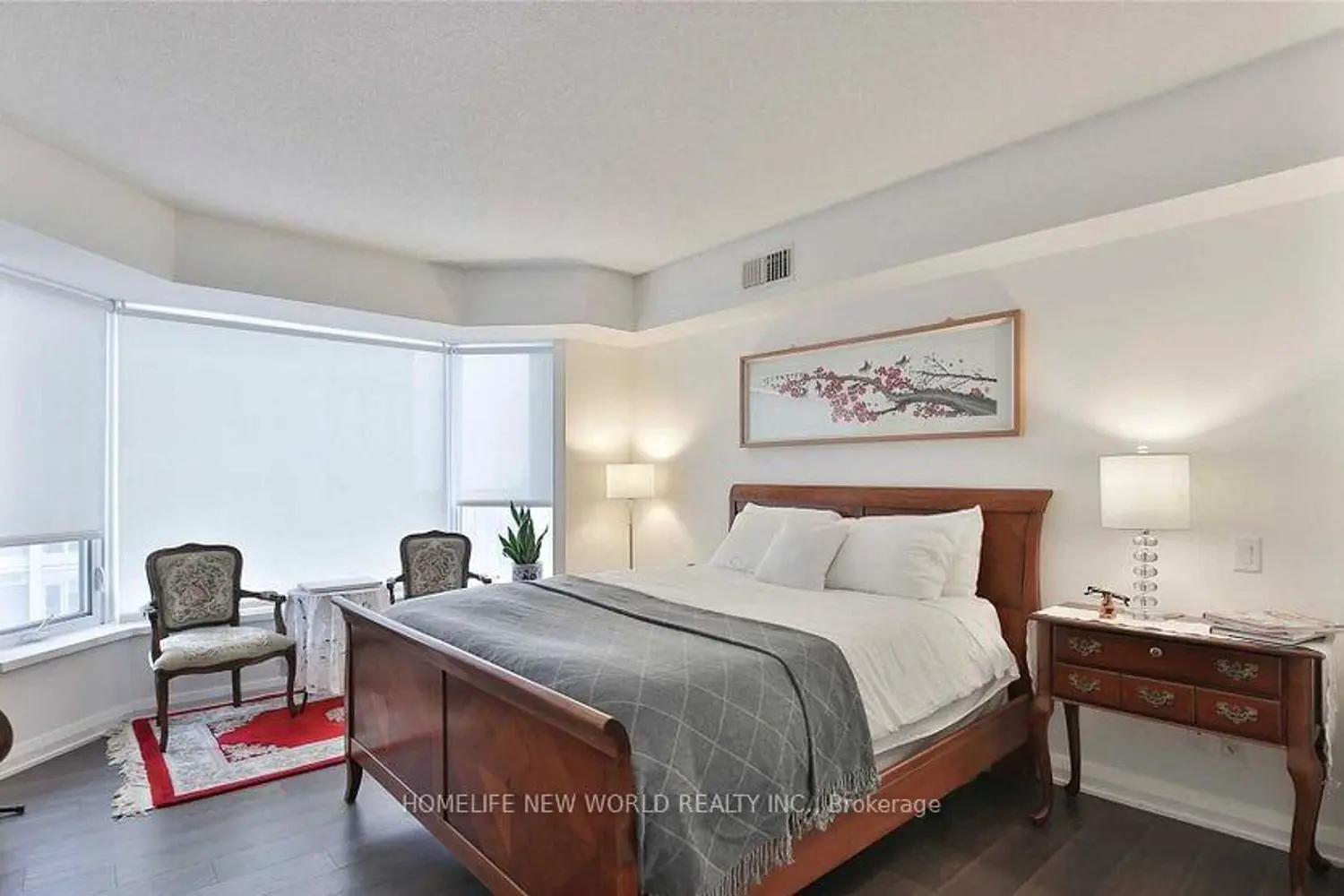 Additional image 11 of 155 Yorkville Avenue 2313