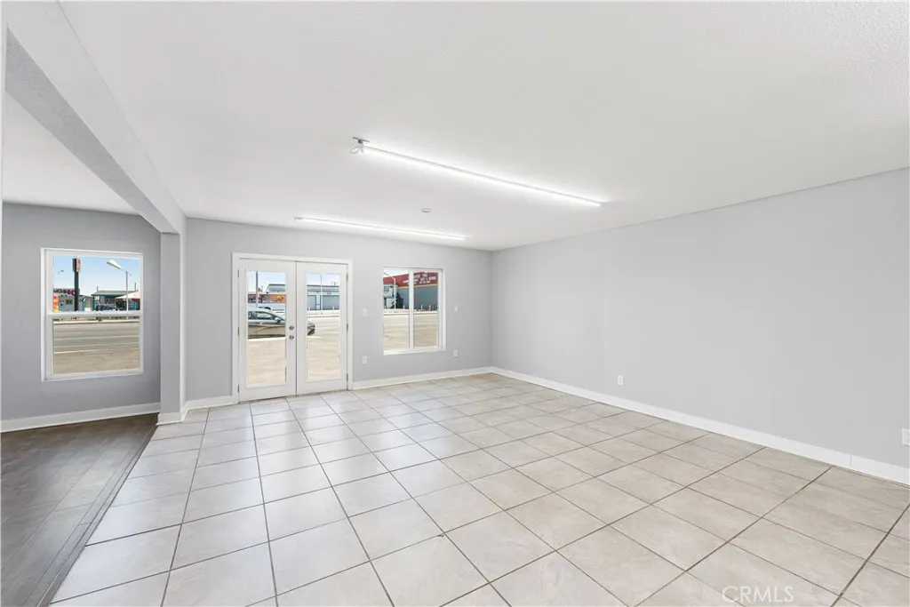 Additional image 88 of 44441 Sierra Highway, Lancaster, CA 93534