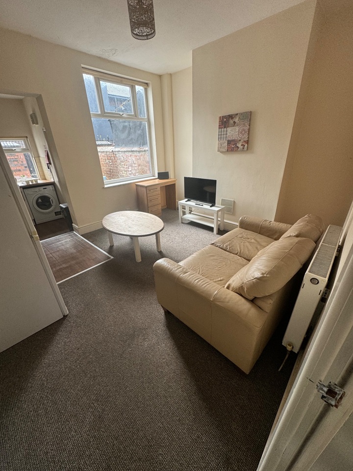 Additional image 2 of Room in a Shared House, Blandford Road, M6, N1 7GU