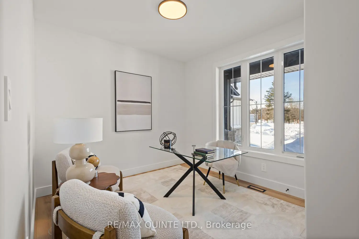 8 Deerview Drive photo 3