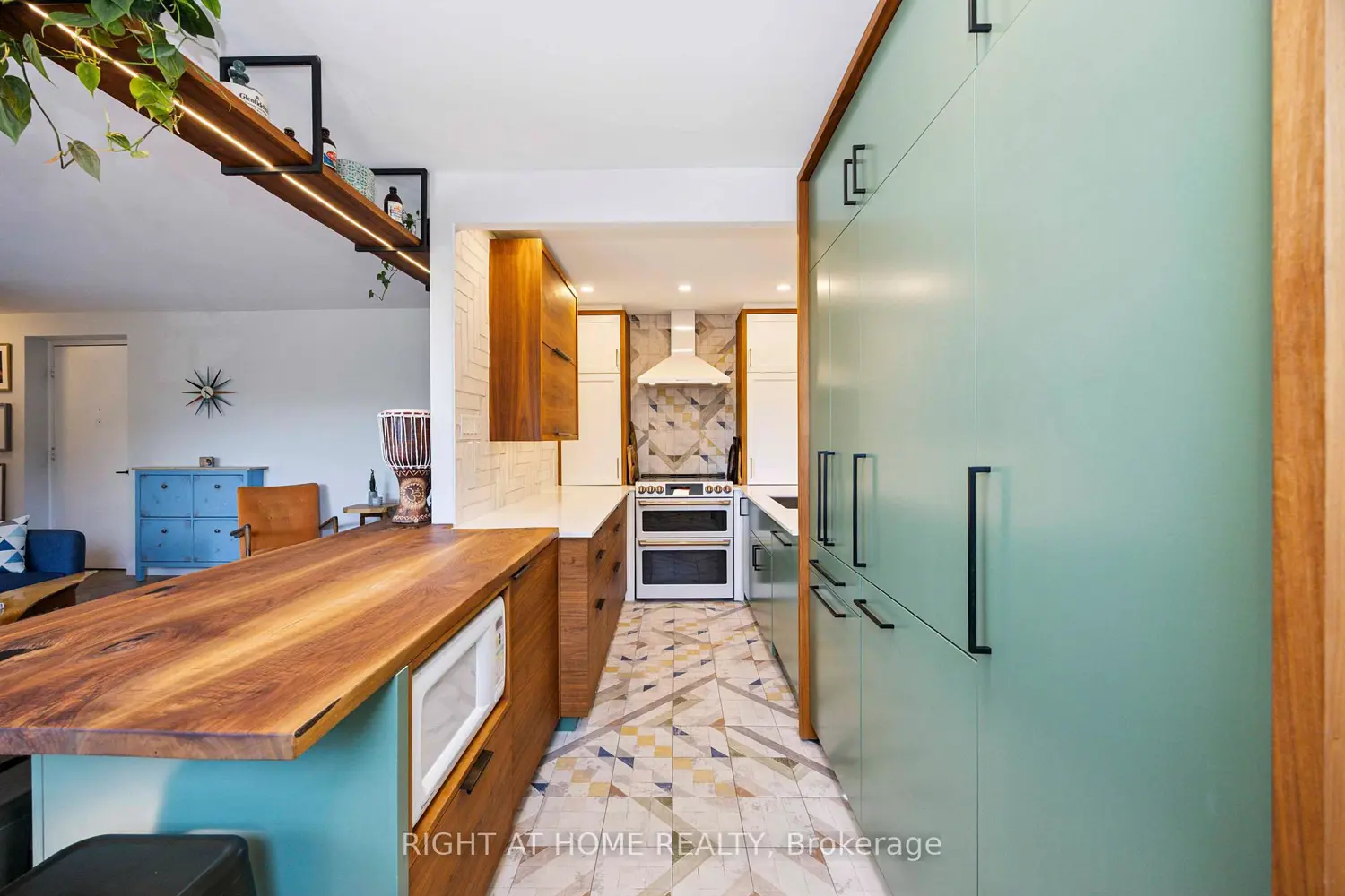 Additional image 12 of 57 Neptune Drive 103