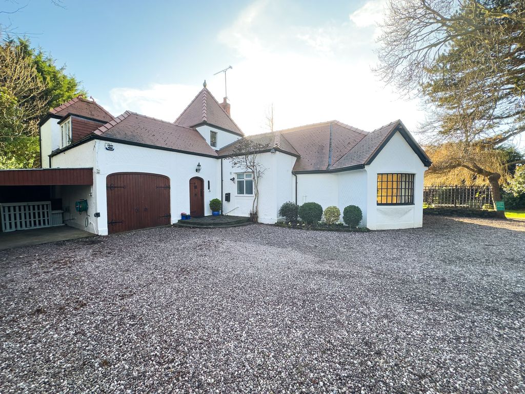 4 bed detached bungalow for saleThurstaston Road, Heswall CH60 photo 5