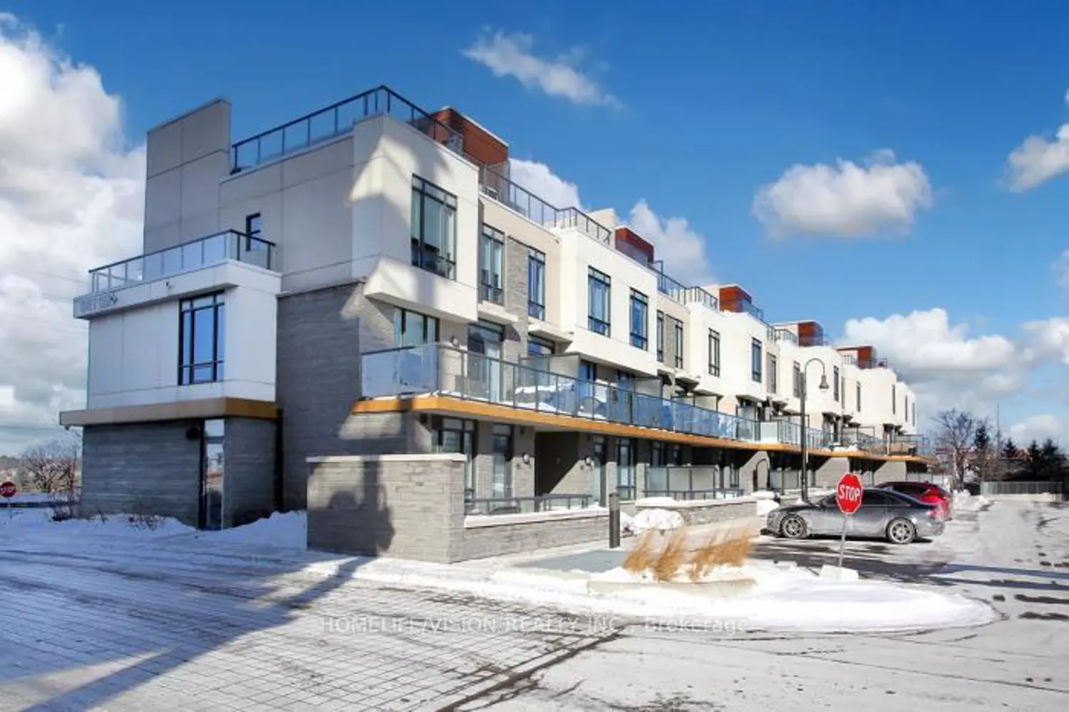 Additional image 20 of 1245 Bayly Street Th4