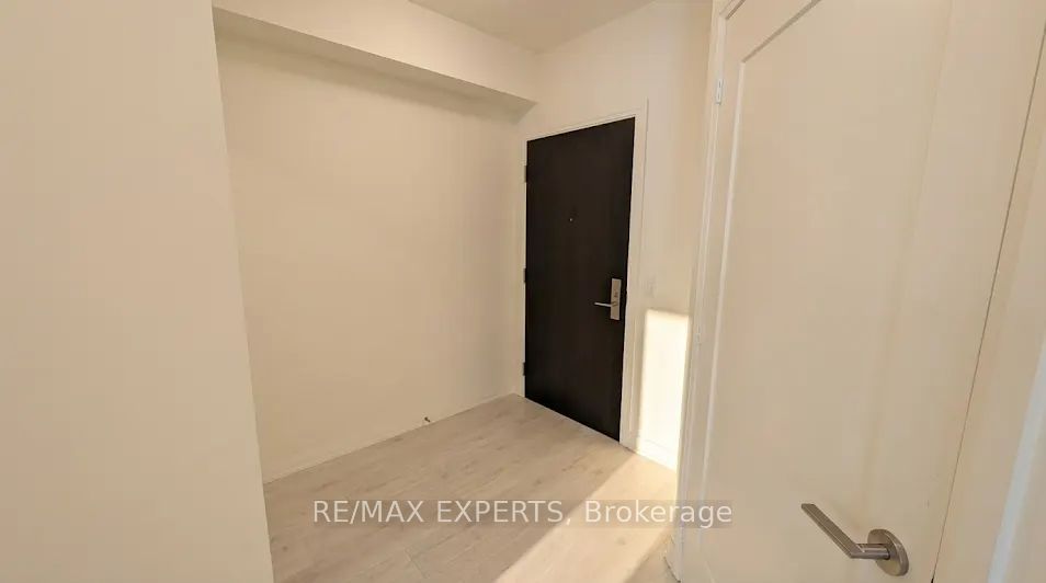 Additional image 4 of 221-9000 Jane Street, Vaughan, ON, L4K 0M6