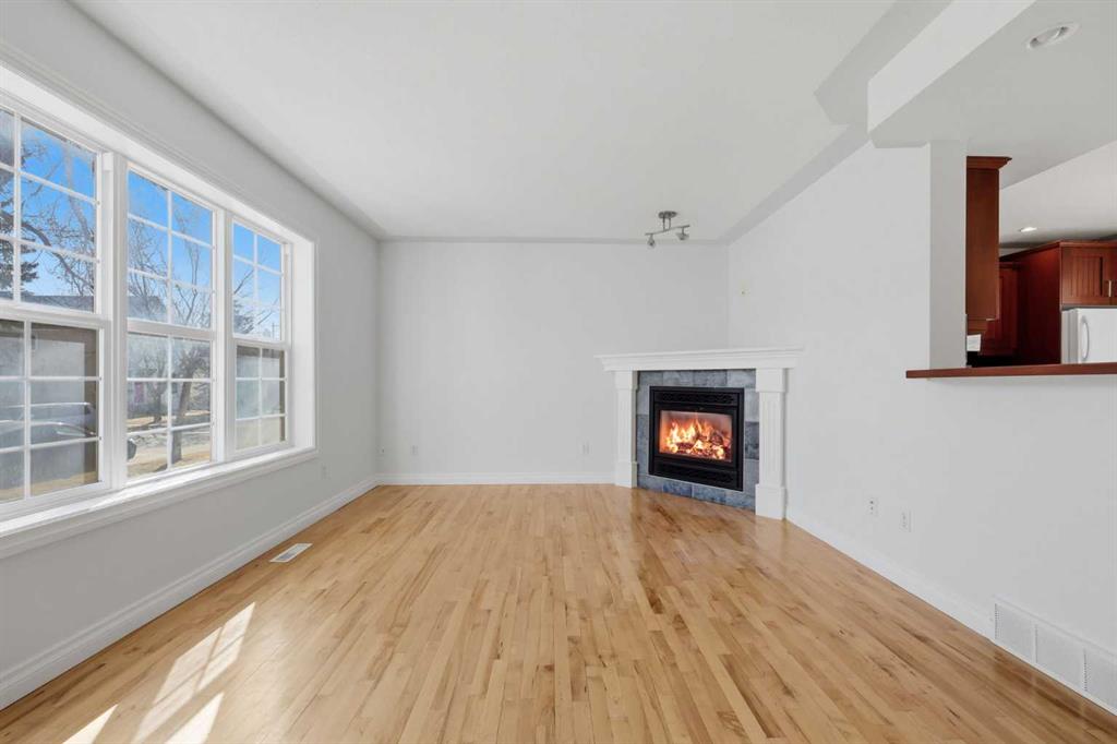 Additional image 6 of 172 Somme Manor SW, Calgary, AB, T2T 6L5