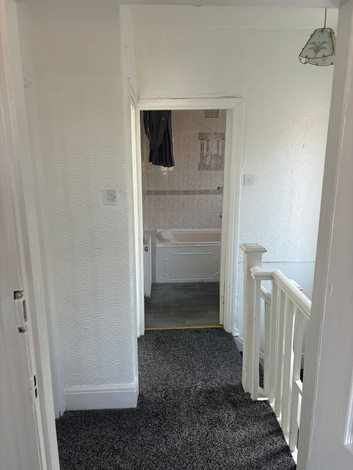 Additional image 10 of 3 Bed Semi-Detached House, Brendon Avenue, M40, N1 7GU