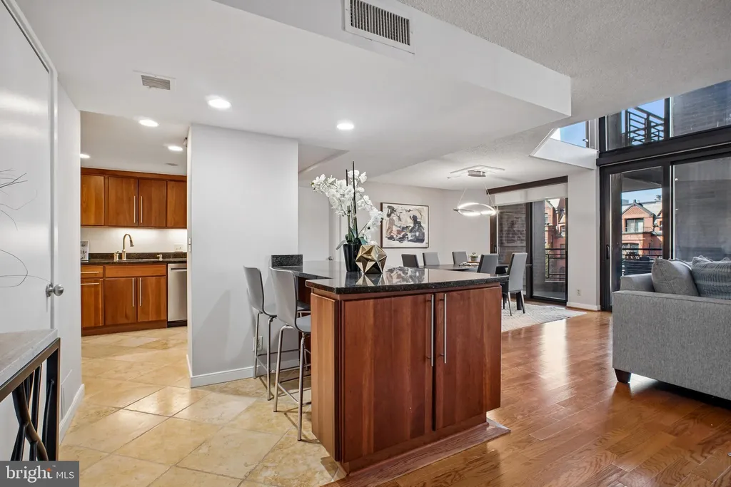 Additional image 12 of 1099 22nd Street NW Unit 410, Washington, DC 20037