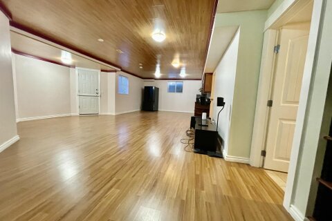 Additional image 8 of basement-198 69a Avenue, Langley, BC, V2A 3A9