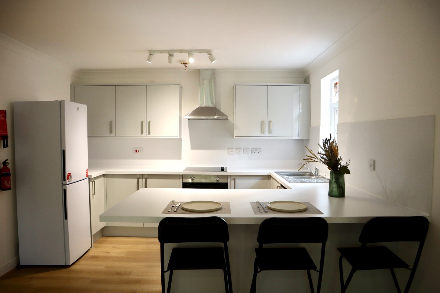 2 Bed Flat, Hadfield Close, M14, N1 7GU