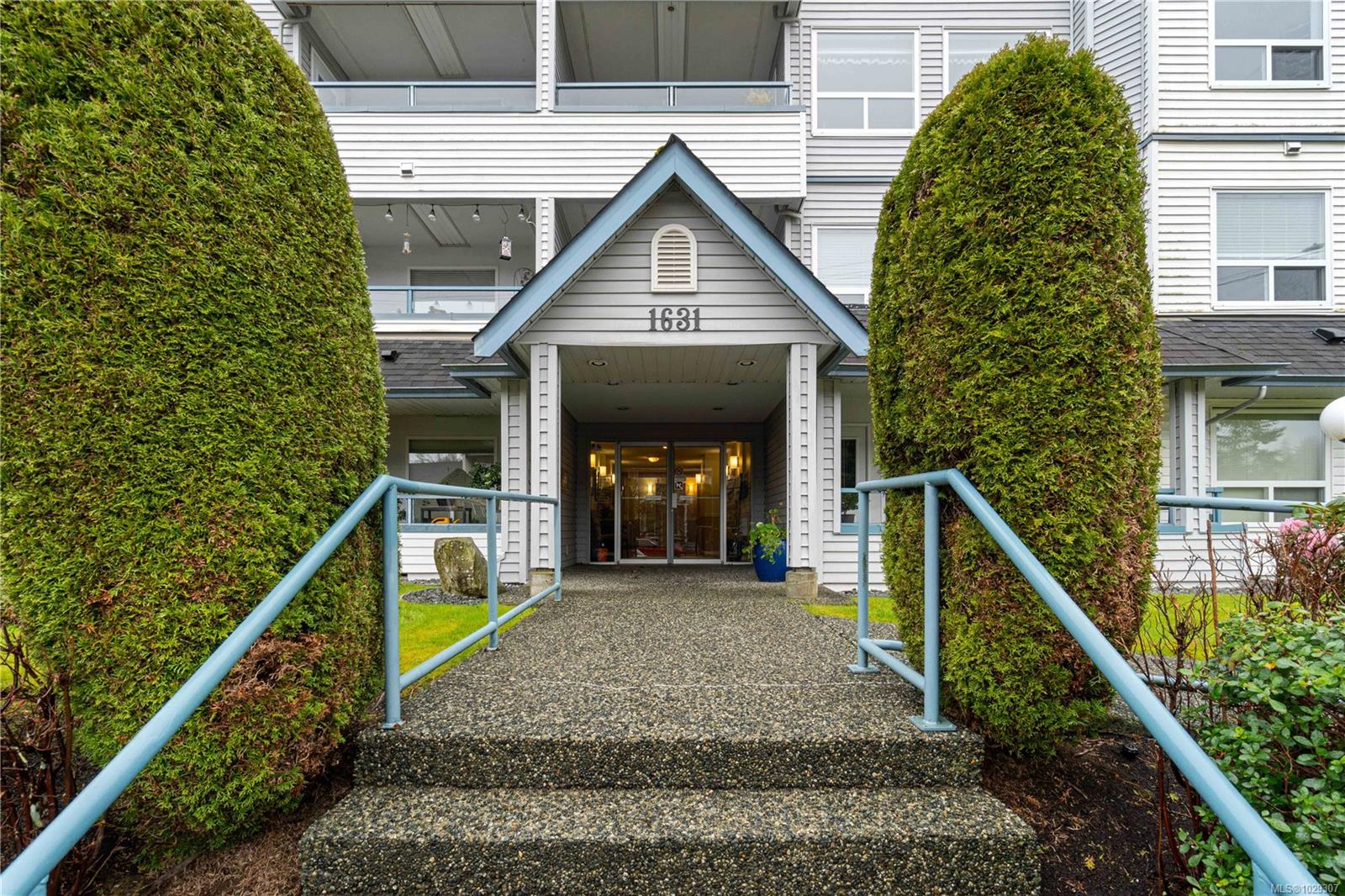 Additional image 3 of 406-1631 Dufferin Crescent, Nanaimo, BC, V9S 5T4