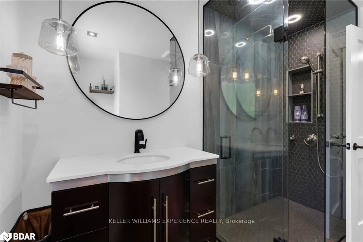 Additional image 9 of 28 Larry Street