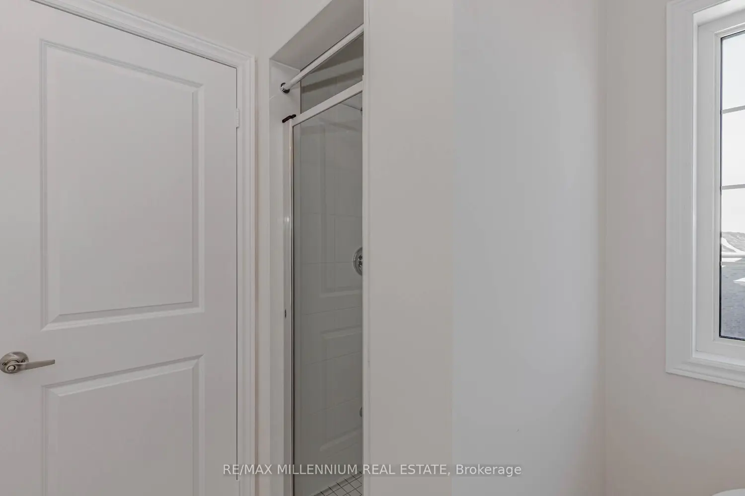 Additional image 15 of 25 Sapwood Crescent