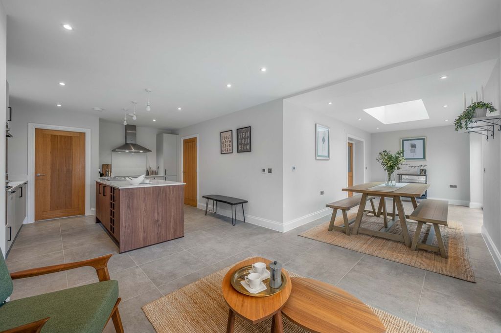 Additional image 6 of 5 bed detached house for saleSpa Farm Court, Bishopton CV37