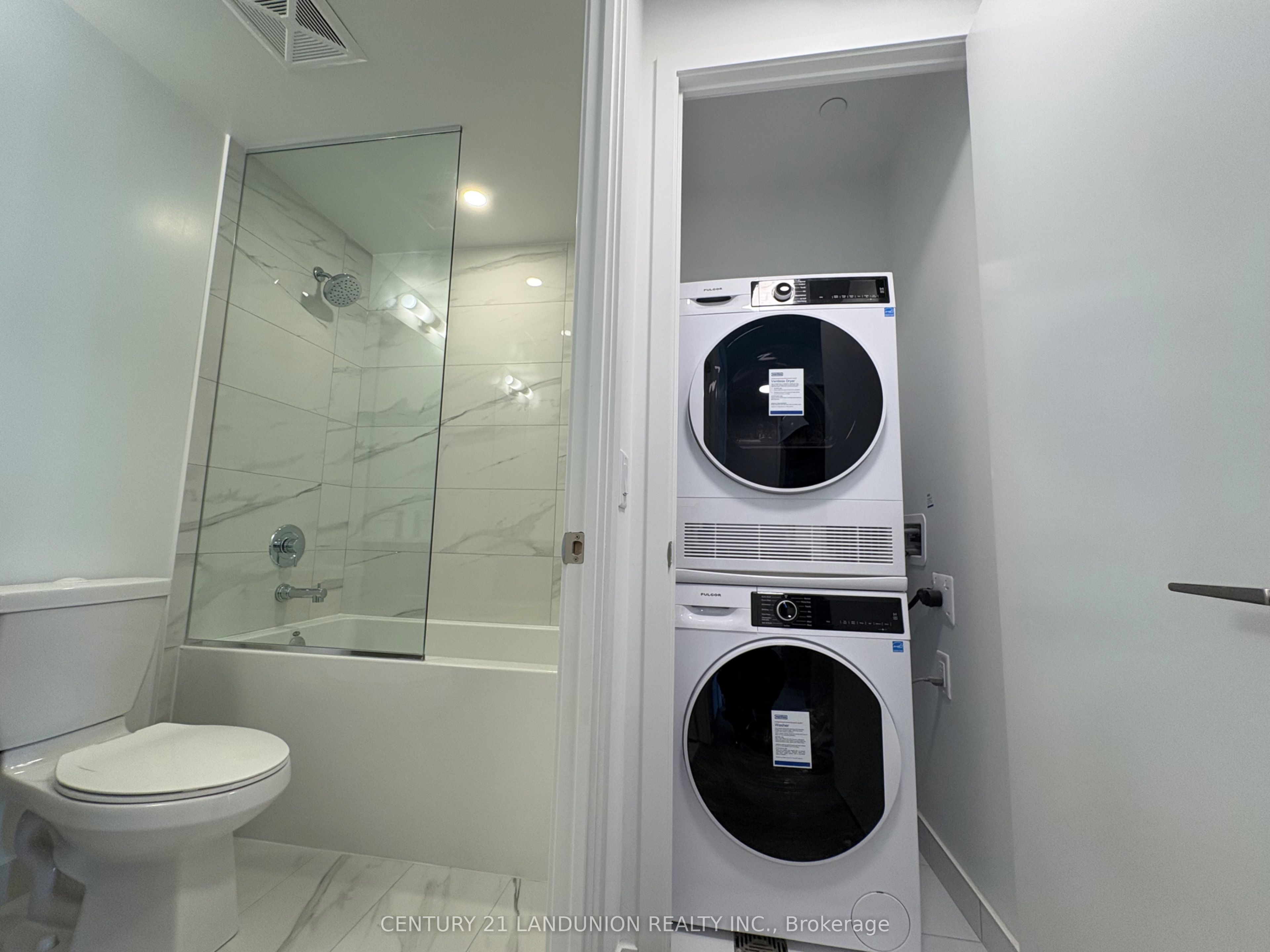 Additional image 3 of 3505 180 Front Street E, Toronto, ON, M5A 0A9