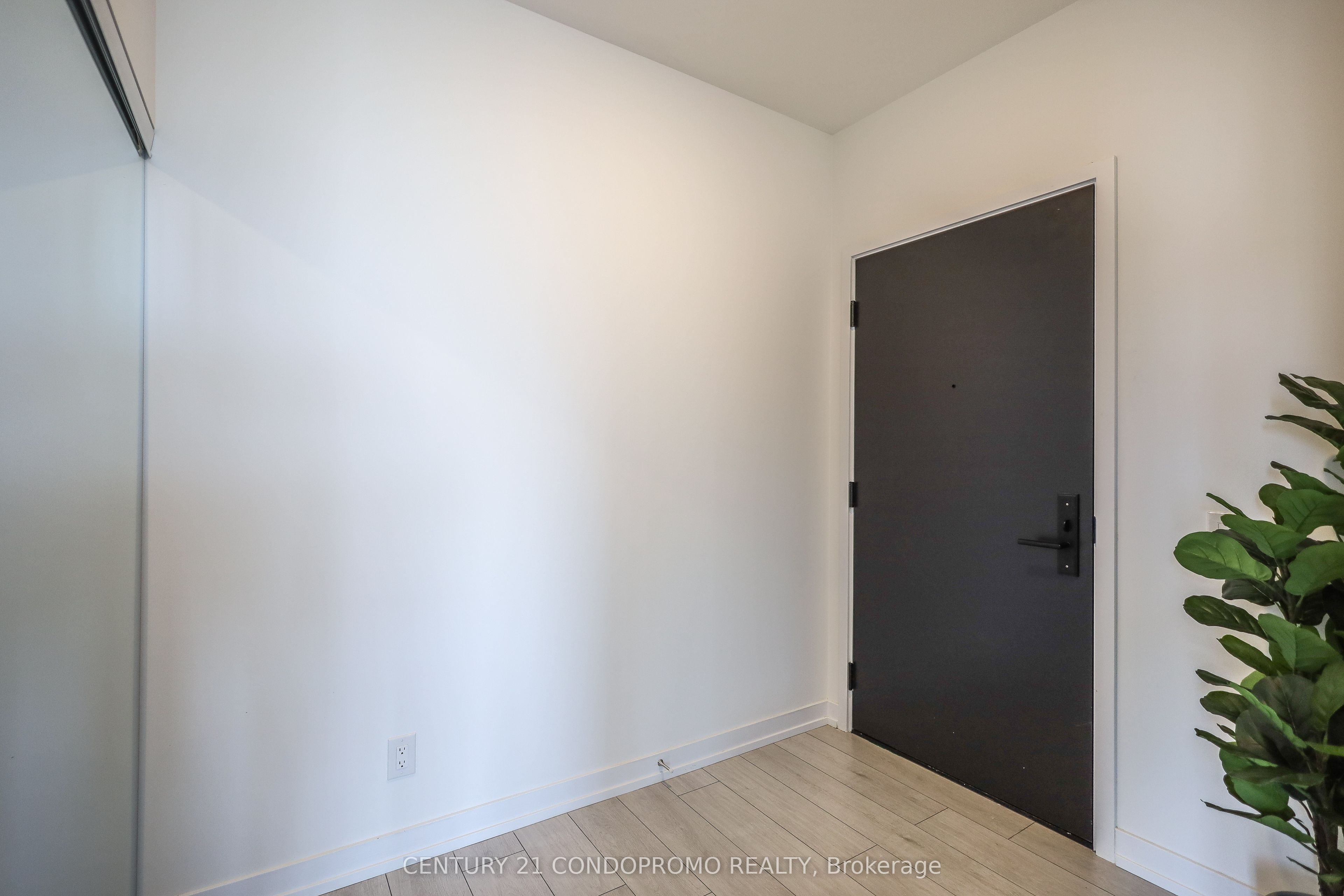 Additional image 2 of 308-500 Dupont Street, Toronto, ON, M6G 1Y7