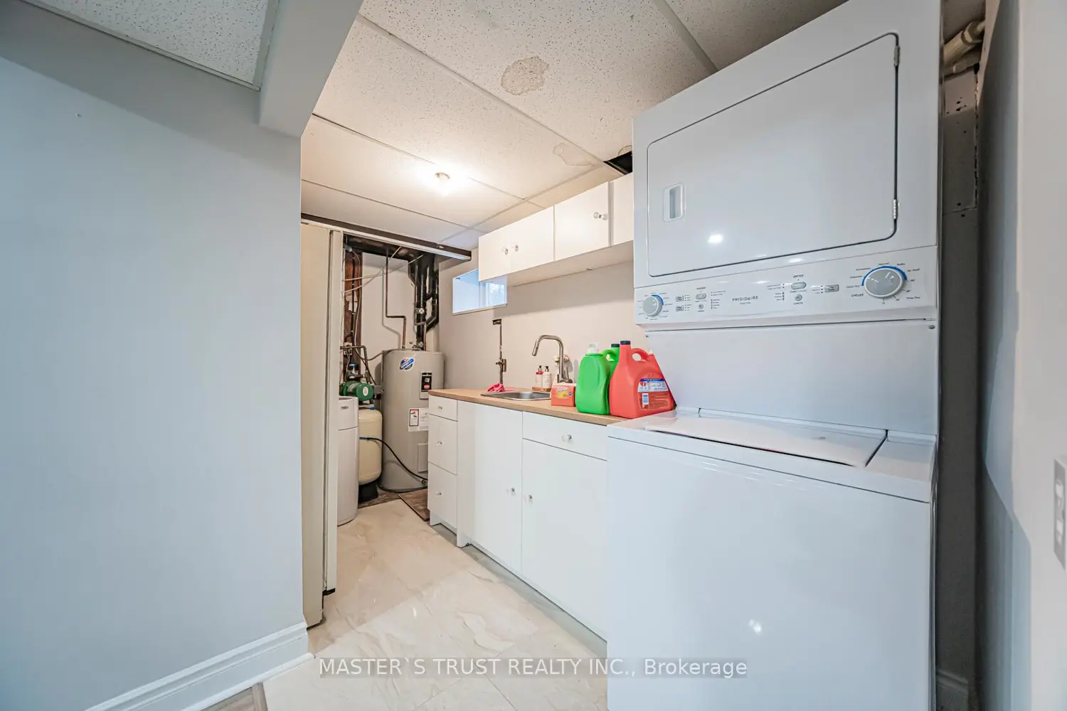 Additional image 20 of 16 Birch Island Road