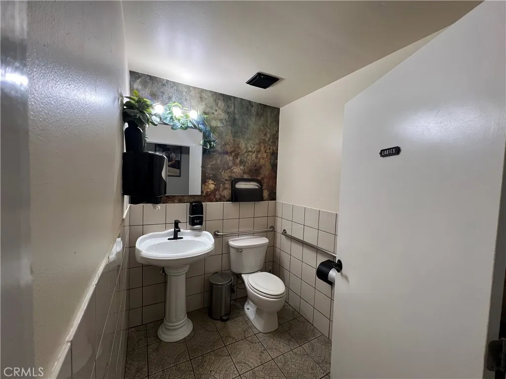 4125 Riverside Dr, Chino, CA 91710